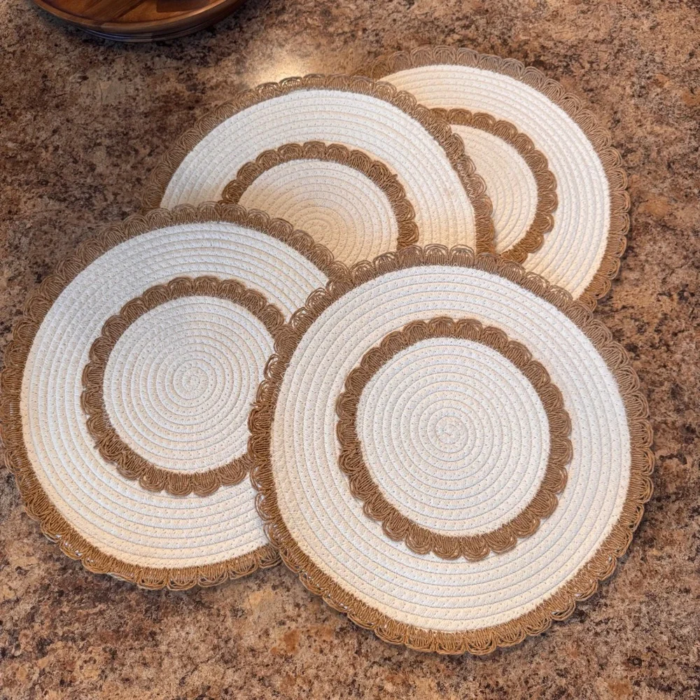 Nate Berkus Placemats (4) Scalloped Jute Trim Coastal Country Boho Hamptons